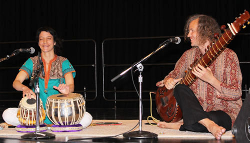 Anita Katakkar and Rex Van der Spuy, tabla and sitar. Copyright ©2014 Ruth Lor Malloy