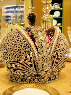 193. World’s Most Beautiful Crowns