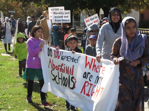 Image from Thorncliffe Park demonstrations about sex education, 2015. Copyright ©2016 Ruth Lor Malloy